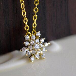 Cubic Zirconia Snowflake Necklace in Gold